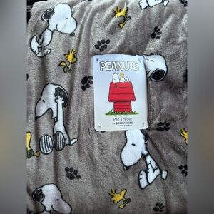 Peanuts/Snoopy- Gray Blanket with Snoopy and Woodstock